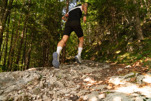 Trailstrecke aus der Perspektive eines Läufers
